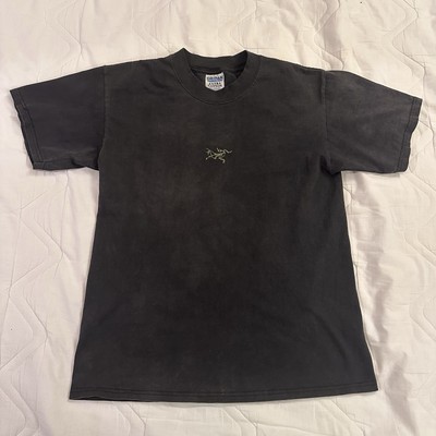 VTG Arc'teryx “Lizard Eat Lizard” Black T-Shirt Size Medium 2000’s Gildan Y2K-image