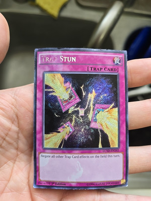 Trap Stun - LC5D-EN141 - Secret Rare - 1st Edition YuGiOh! Damaged-image