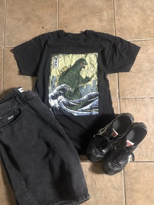 Black Godzilla Japanese art T-shirt #streetwear #godzilla #japan #indie #grunge-image
