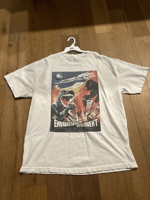 J. Galt Pacsun Les Evanhisseurs Attaquent Godzilla Kong Movie Poster T-Shirt-image