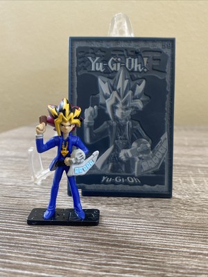 Yu-gi-oh! Mini Figure - 2002 Yugi Mutou w/ Black Card - Mattel Vintage Yugioh-image