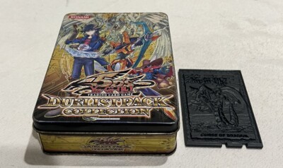 Yugioh Yu Gi Oh Arena Mini Figure Plastic Card - Curse Of Dragon & 5ds Tin-image