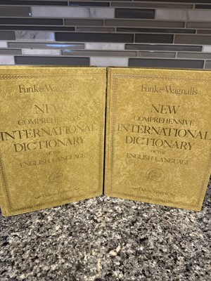 Funk Wagnall's New Comprehensive Dictionary English Language 2 VOL📚Deluxe- DECO-image