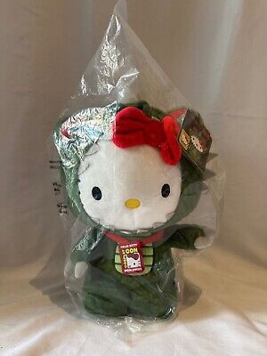 SDCC 2019 😻 KIDROBOT x HELLO KITTY KAIJU COSPLAY 15