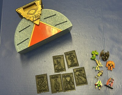 Yu-Gi-Oh! 1996 Kazuki Takahashi Battle Arena Carry Case /6 Cards/ 6 Figures-image