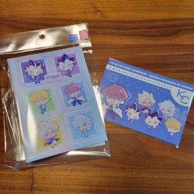 Premium postcard holder 