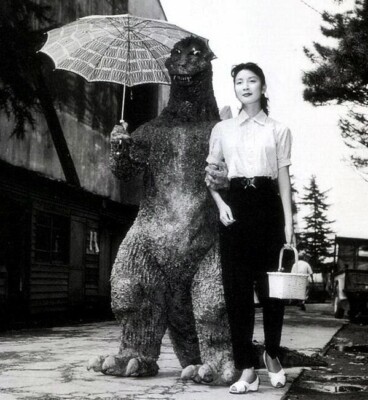 Godzilla behind the Scene T shirt Transfers Iron On 8 x 10 Lite Or Dark Fabric-image